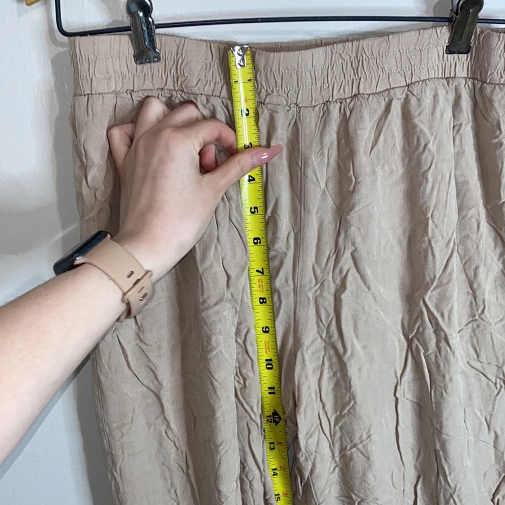 🌵Adorable Tan retro threads pants with lace detail on bottom! - Picture 4 of 5